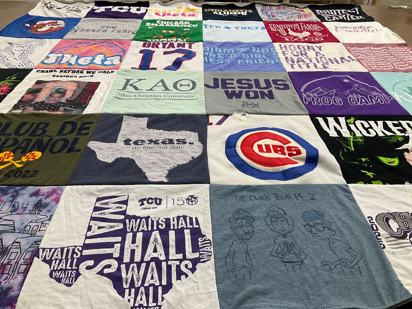 T-shirt quilt featuring cubs by Heidi from TX
