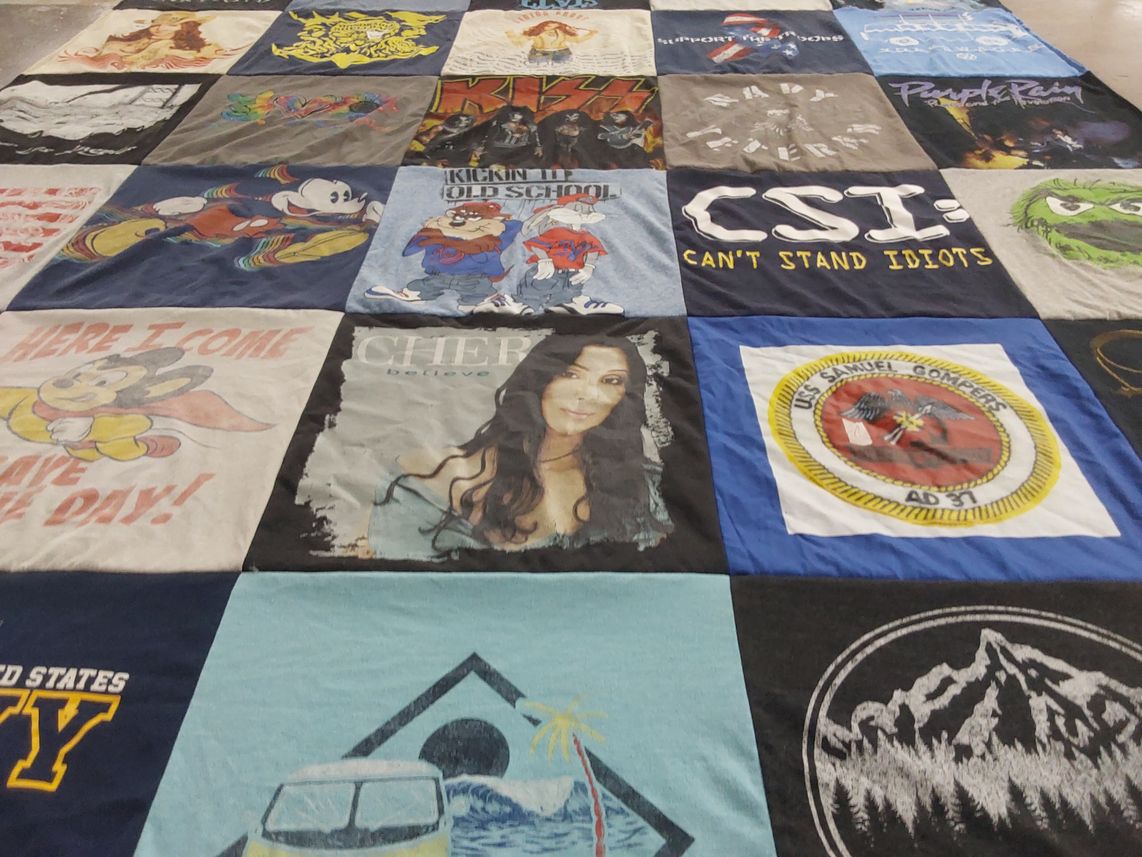 T-shirt quilt from united states navy by Sue from CA