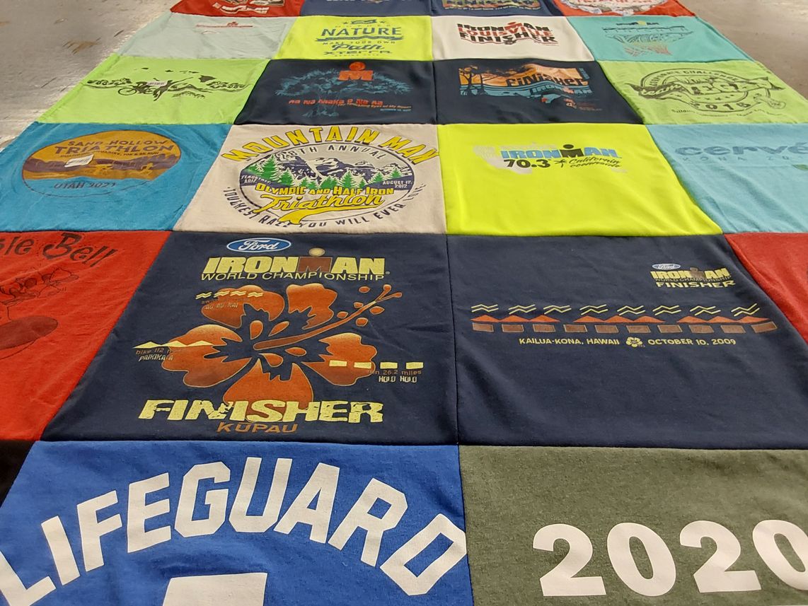 T-shirt quilt with triathlon, sports themes by Melodie from NV