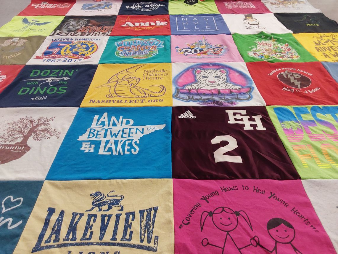 T-shirt quilt from lakeview elementary school by Amy from TN