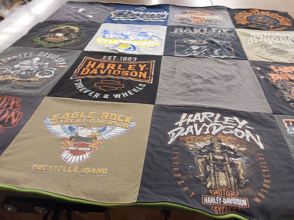 T-shirt quilt with motorcycles themes by Jessica from ID