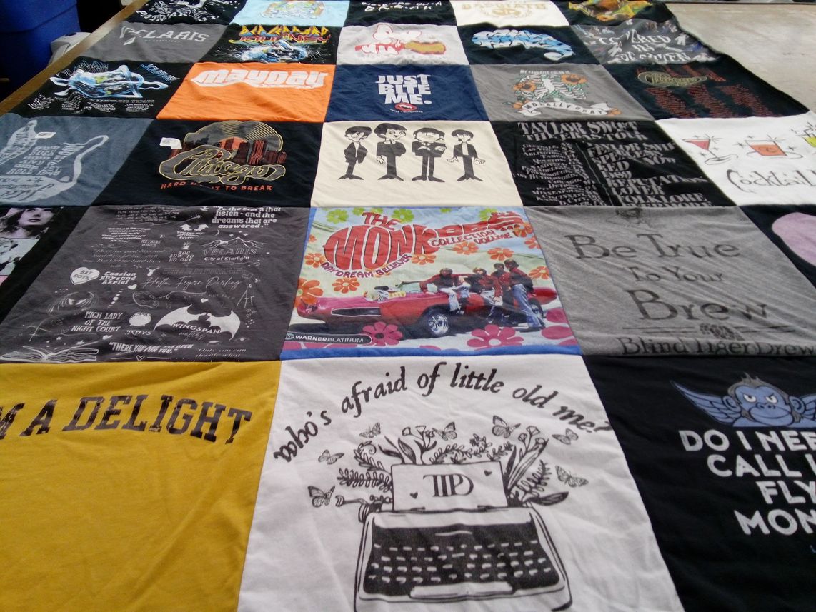 T-shirt quilt from mason college by Natalie from TN