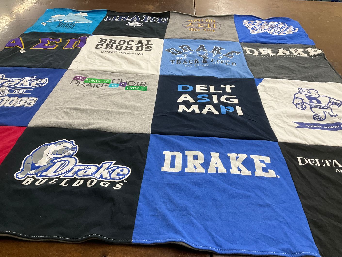 T-shirt quilt featuring drake bulldogs by Tom from IA