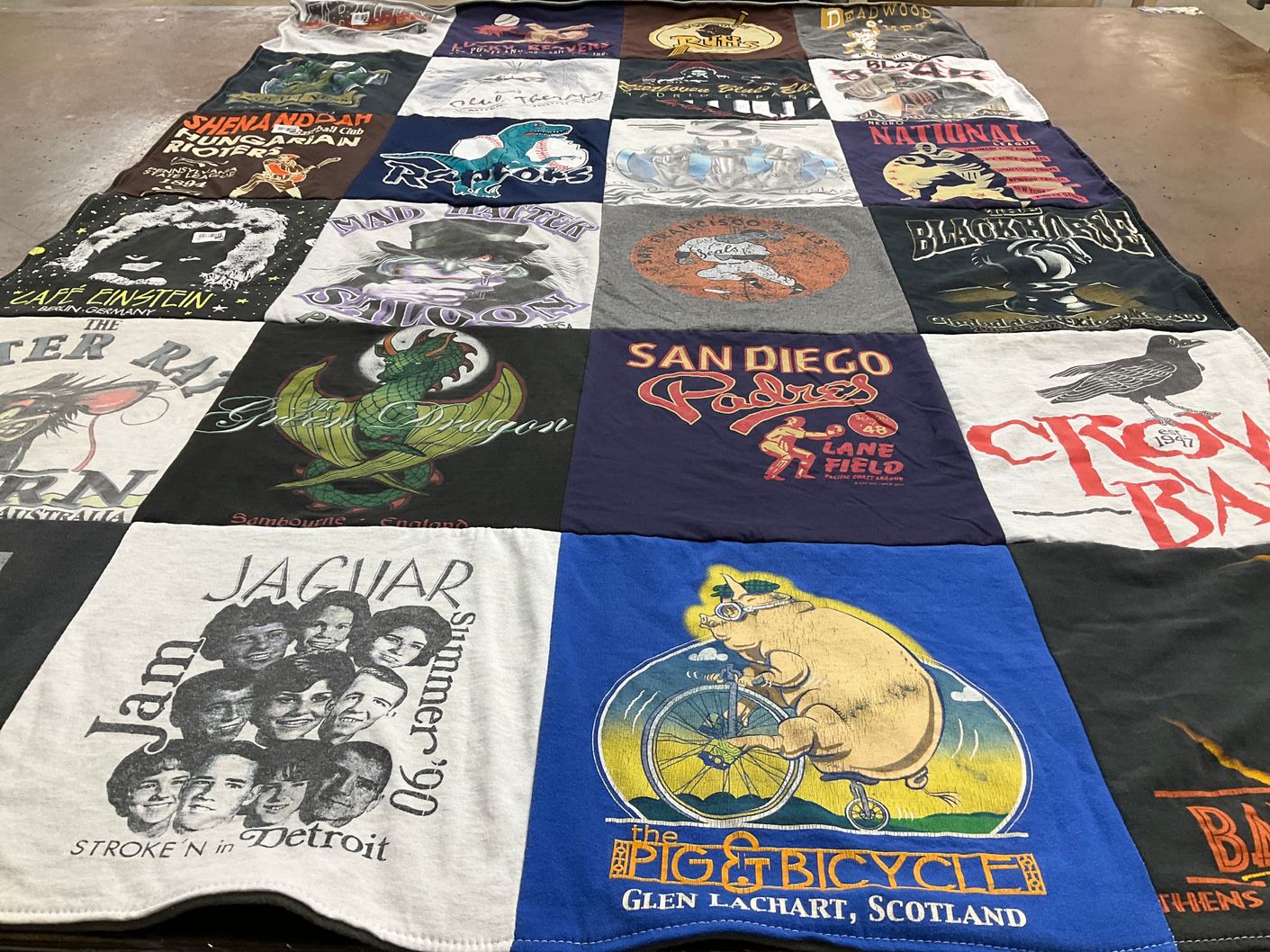 T-shirt quilt featuring san diego padres by Rip from AL