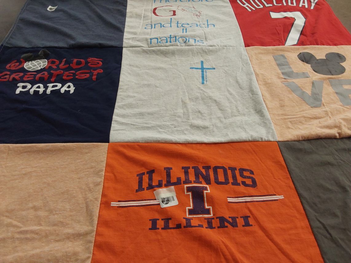 T-shirt quilt from university of illinois by Terry from MO