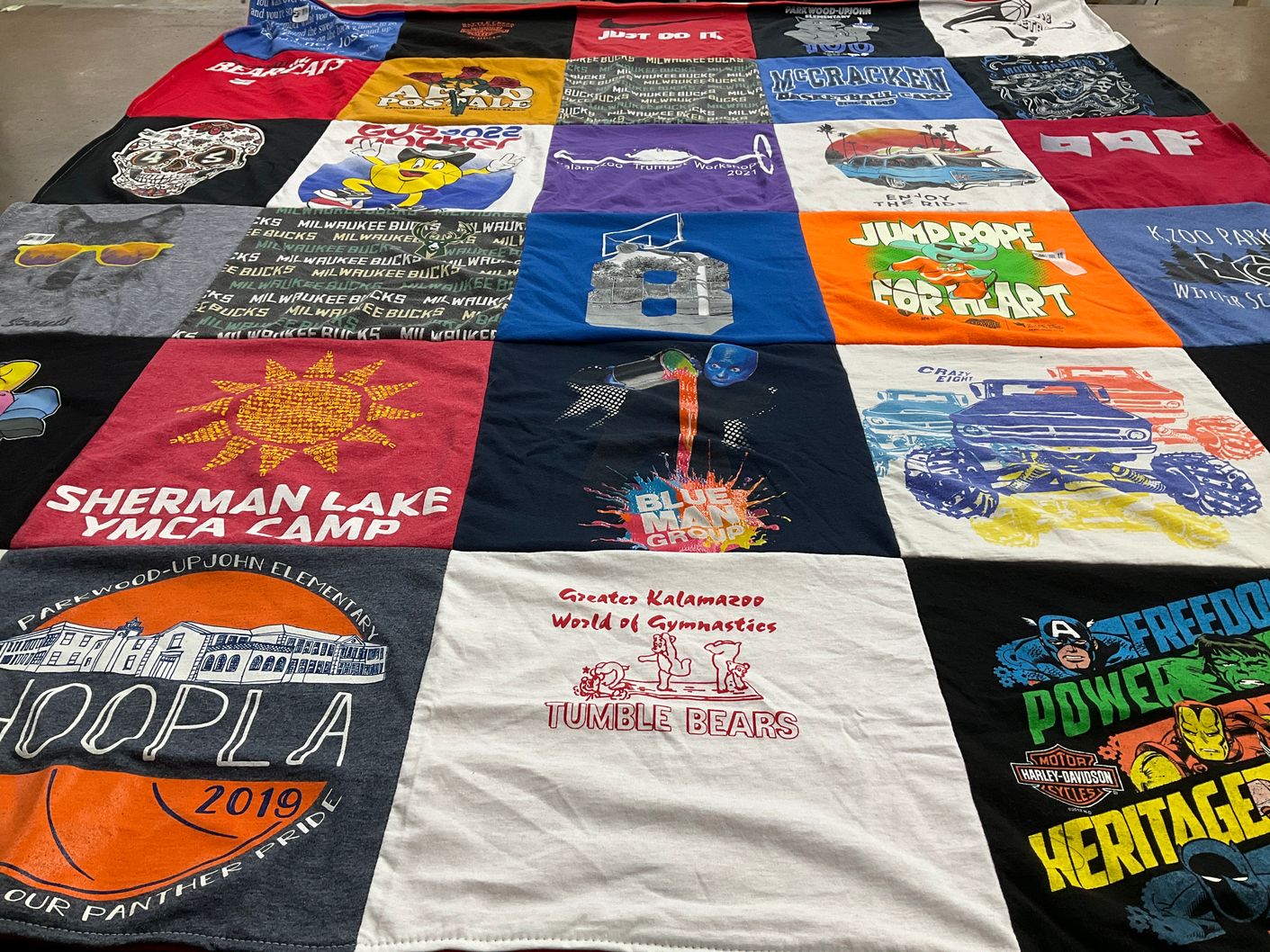 T-shirt quilt featuring tumble bears by Carol from MI