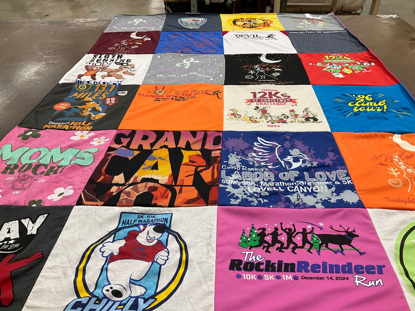 T-shirt quilt with running, marathons themes by Rebecca from NV
