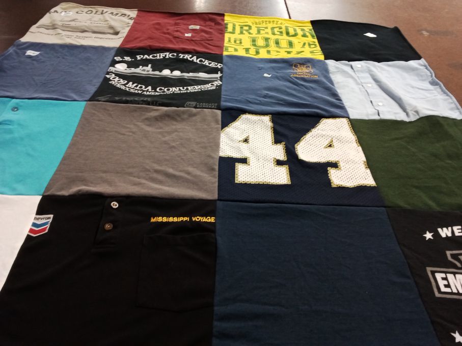 T-shirt quilt from university of oregon by Avera from OR