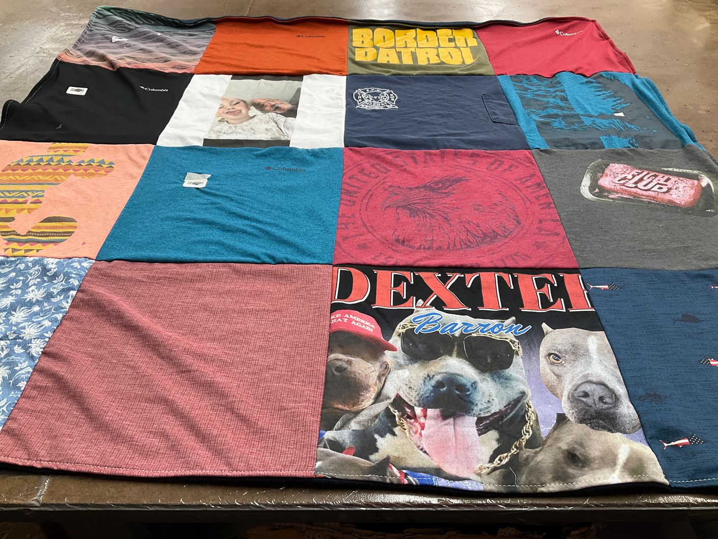 T-shirt quilt with animals, dogs themes by Summer from CA
