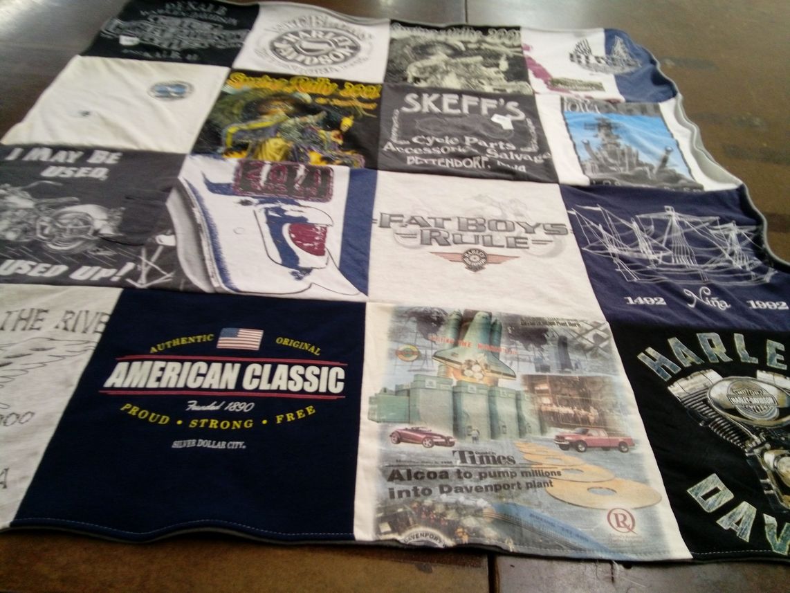 T-shirt quilt with motorcycles, customization themes by Joy from IA