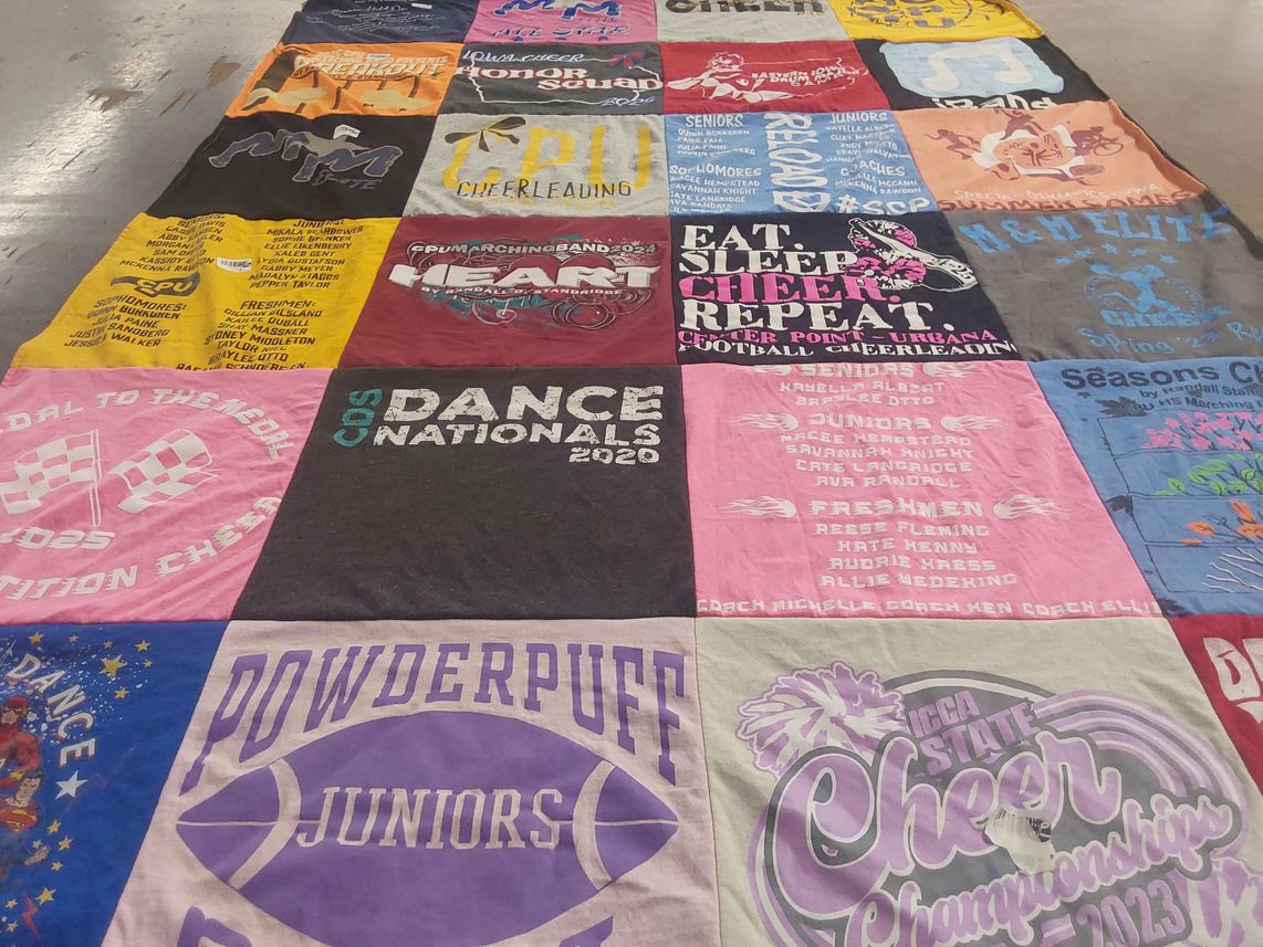 T-shirt quilt featuring cheerleading team by Lindsey from IA
