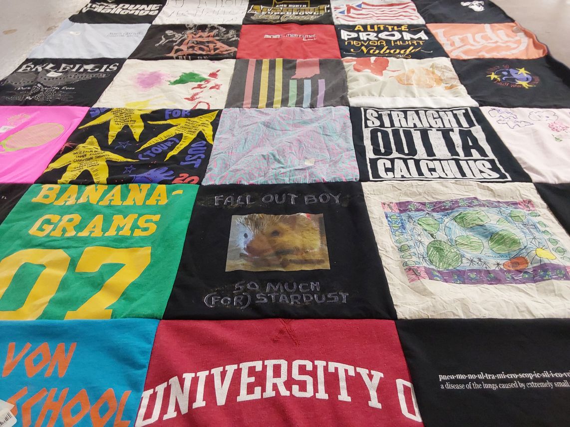 T-shirt quilt from university of von school by Lianna from MA