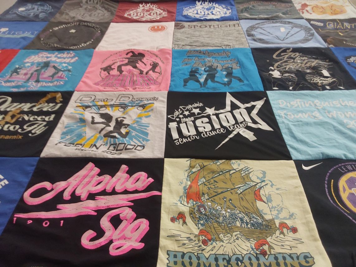 T-shirt quilt with dancing themes by Joy from ID