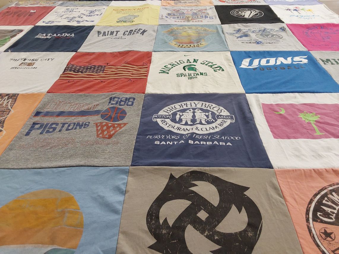T-shirt quilt featuring detroit pistons, detroit lions by Elaine from MI