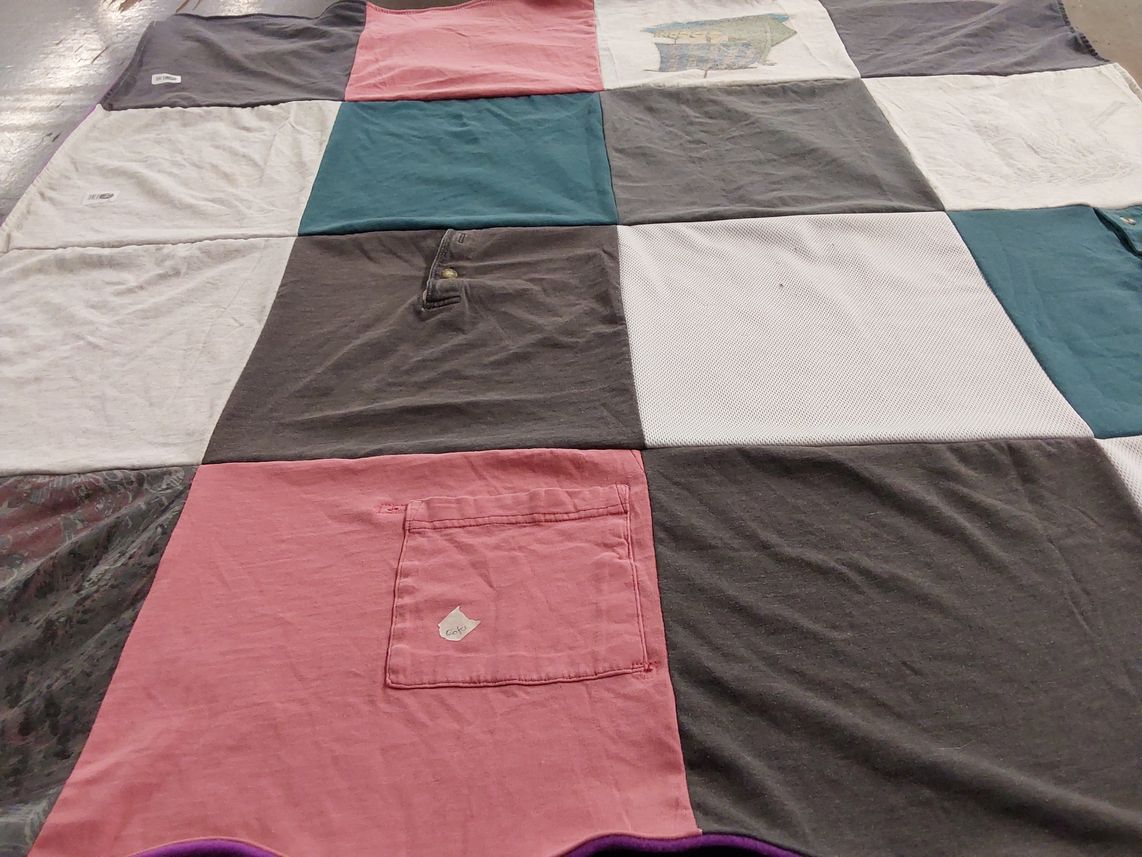 T-shirt quilt by Lillian from OR