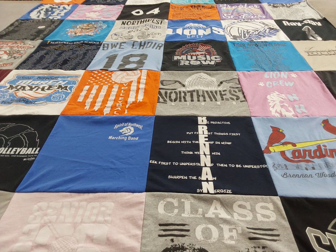 T-shirt quilt featuring northwest lions by Amy from MO