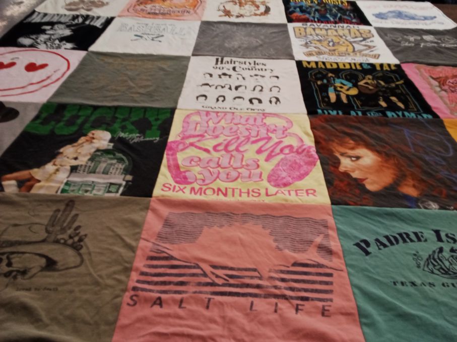 T-shirt quilt with country music, live music themes by Hannah from TN