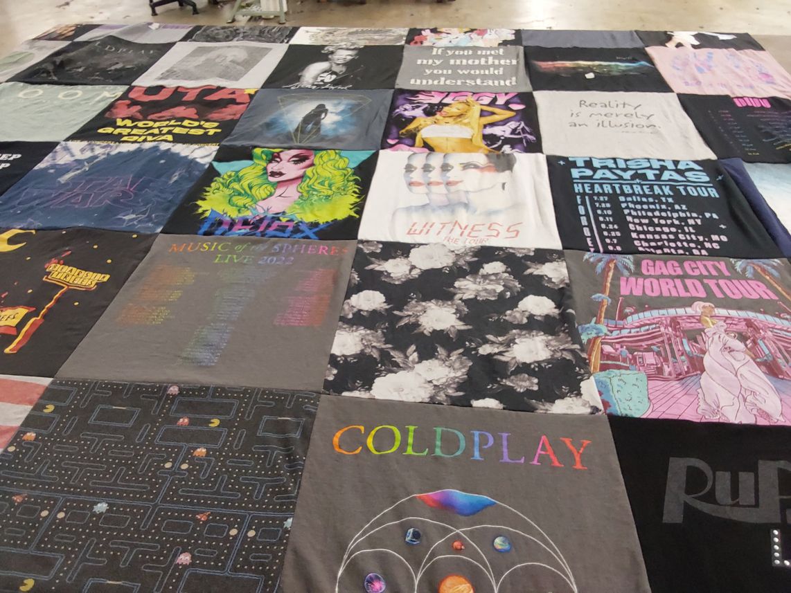 T-shirt quilt with music, concerts themes by Johan from TX