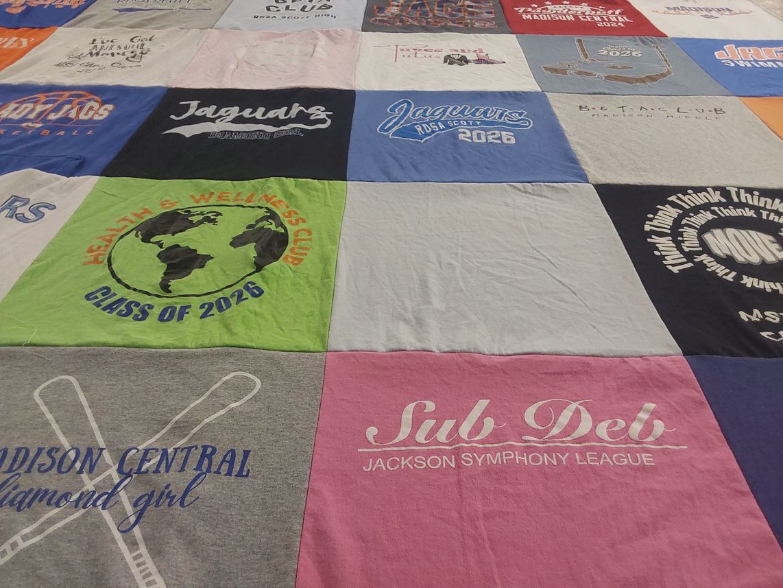 T-shirt quilt featuring jaguars by Natalie from MS