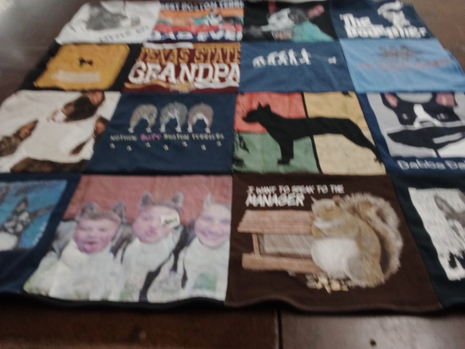 T-shirt quilt with animals, dogs themes by Linda from TX