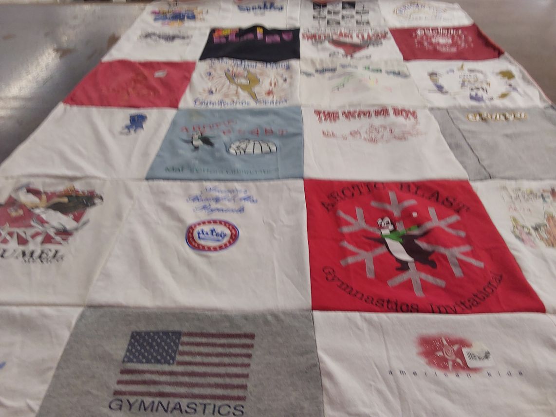 T-shirt quilt with gymnastics themes by Fonda from OK
