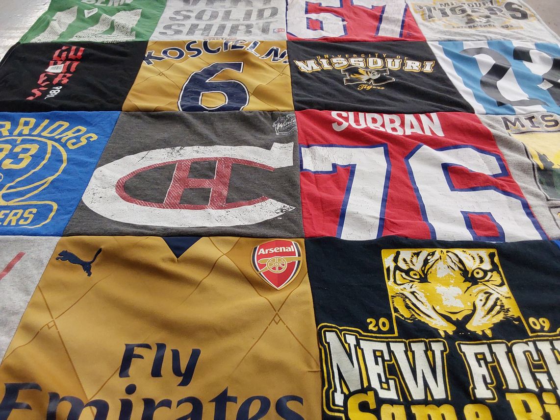 T-shirt quilt featuring arsenal football club by Sean from MO