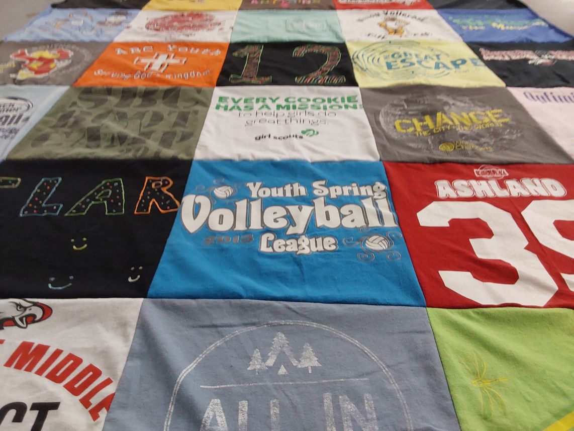 T-shirt quilt from ashland middle school by Liz from MO
