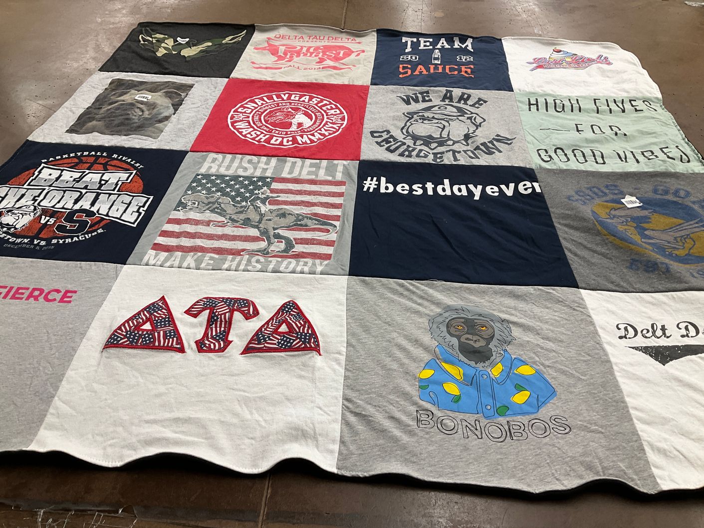 T-shirt quilt featuring syracuse university by Vivianne from FL