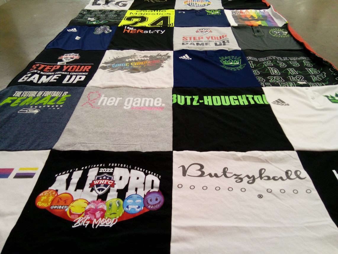 T-shirt quilt featuring seattle mariners by Rebecca from WA