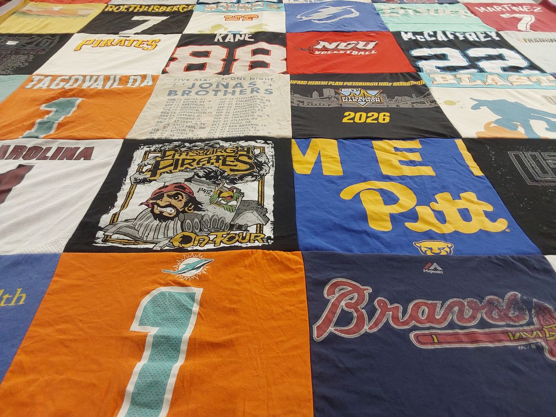 T-shirt quilt featuring pittsburgh pirates, miami dolphins by Sommer from SC
