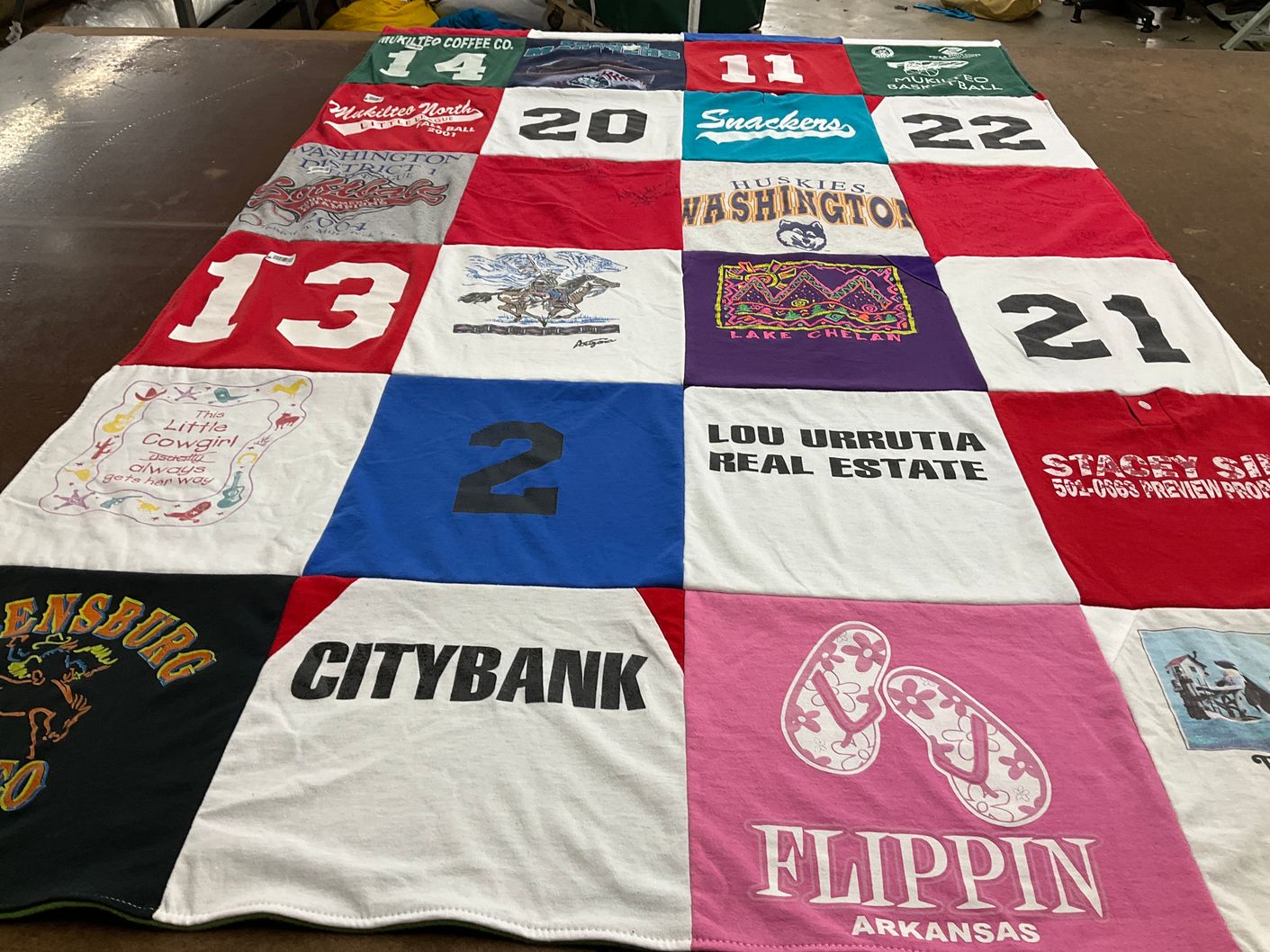 T-shirt quilt featuring huskies by Christie from TN