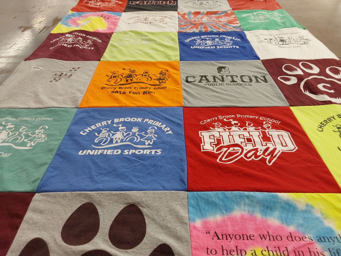 T-shirt quilt from cherry brook primary school by Karin from CT