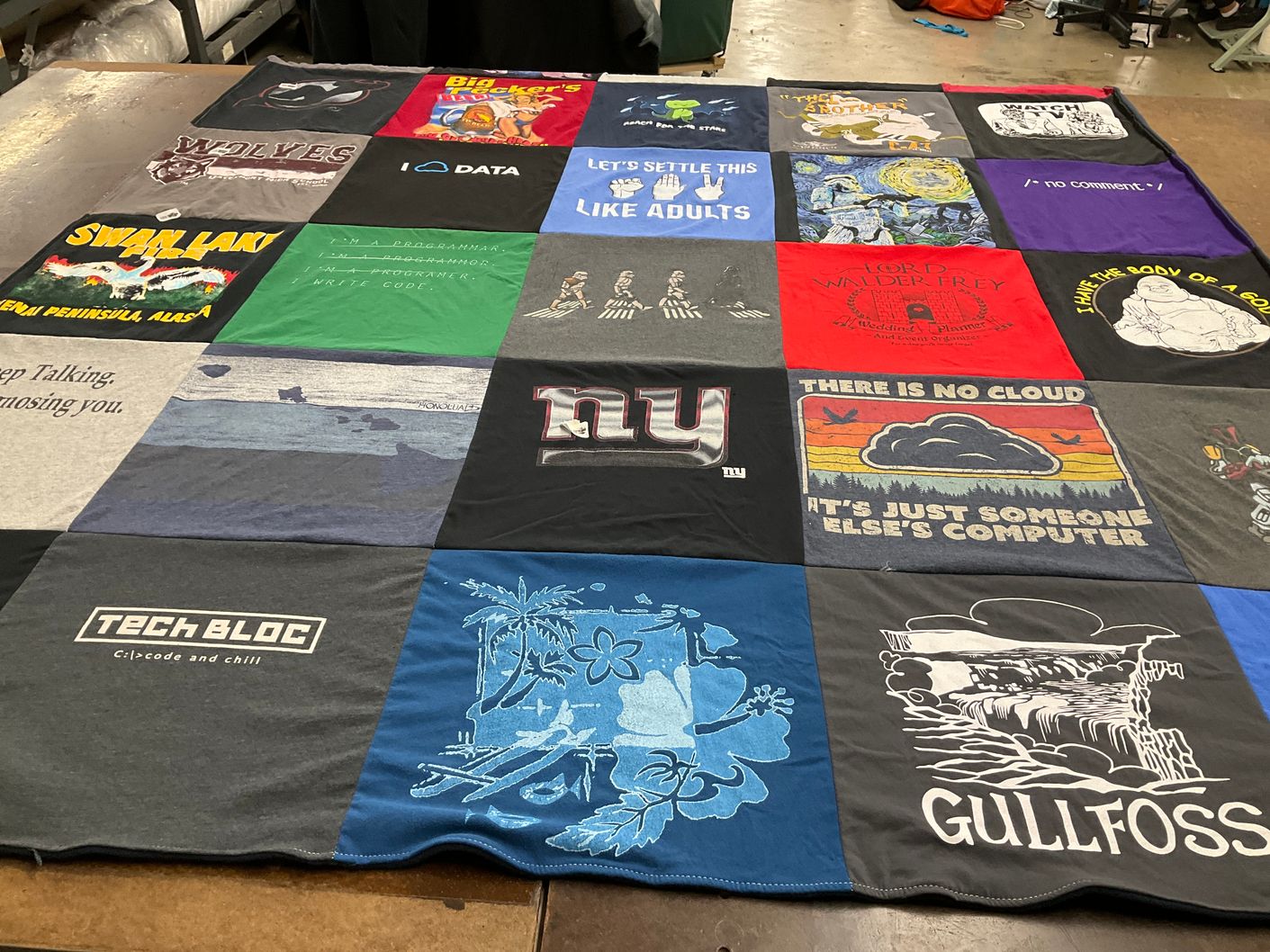T-shirt quilt from new york university by Jillian from TX