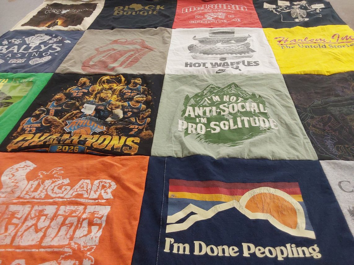 T-shirt quilt featuring new york knicks by Dwight from NC