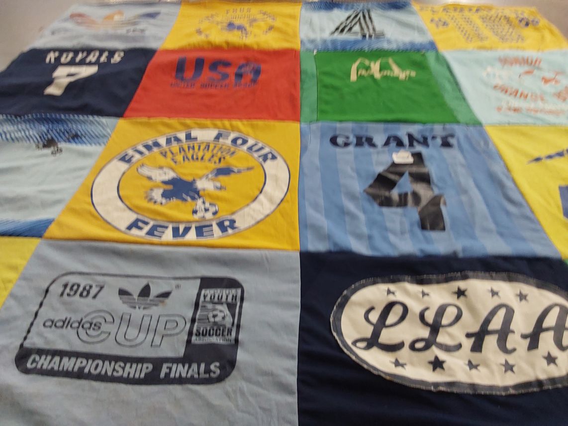 T-shirt quilt by Walter from TN