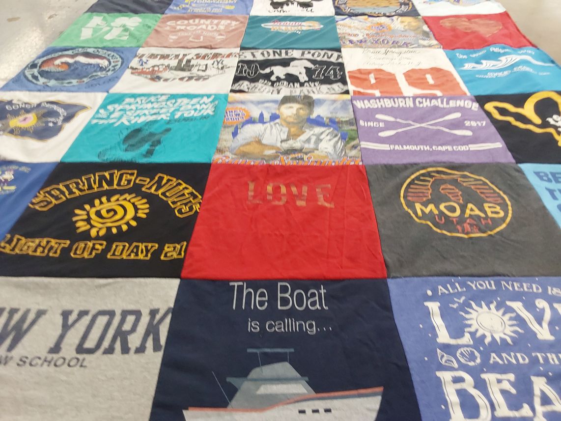 T-shirt quilt from new york school by Mary from NJ