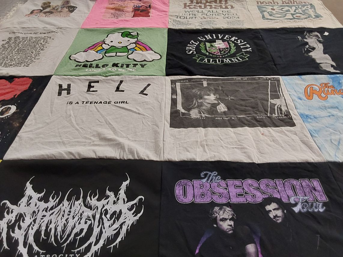 T-shirt quilt from shiz university by Jasmine from FL