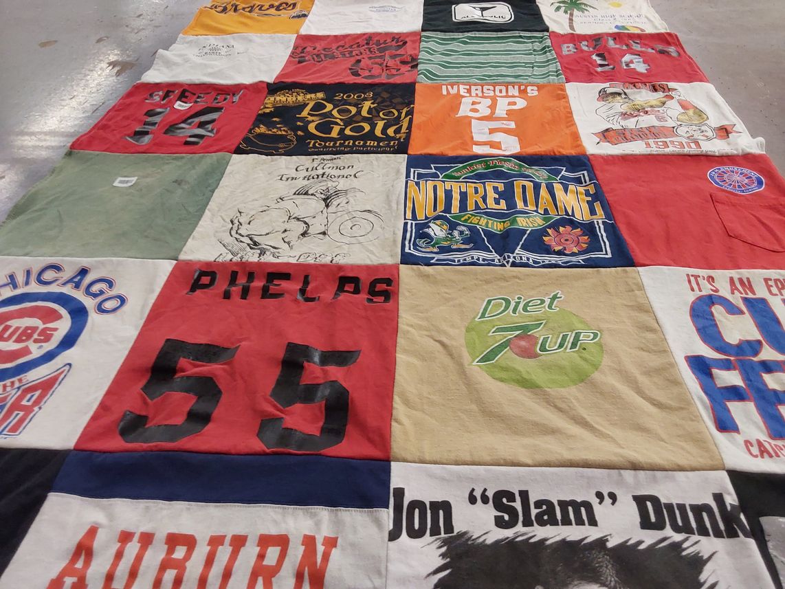 T-shirt quilt featuring chicago cubs by Joe from AL