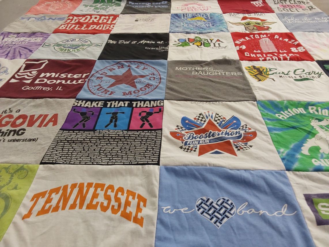 T-shirt quilt featuring georgia bulldogs by Elizabeth from NC