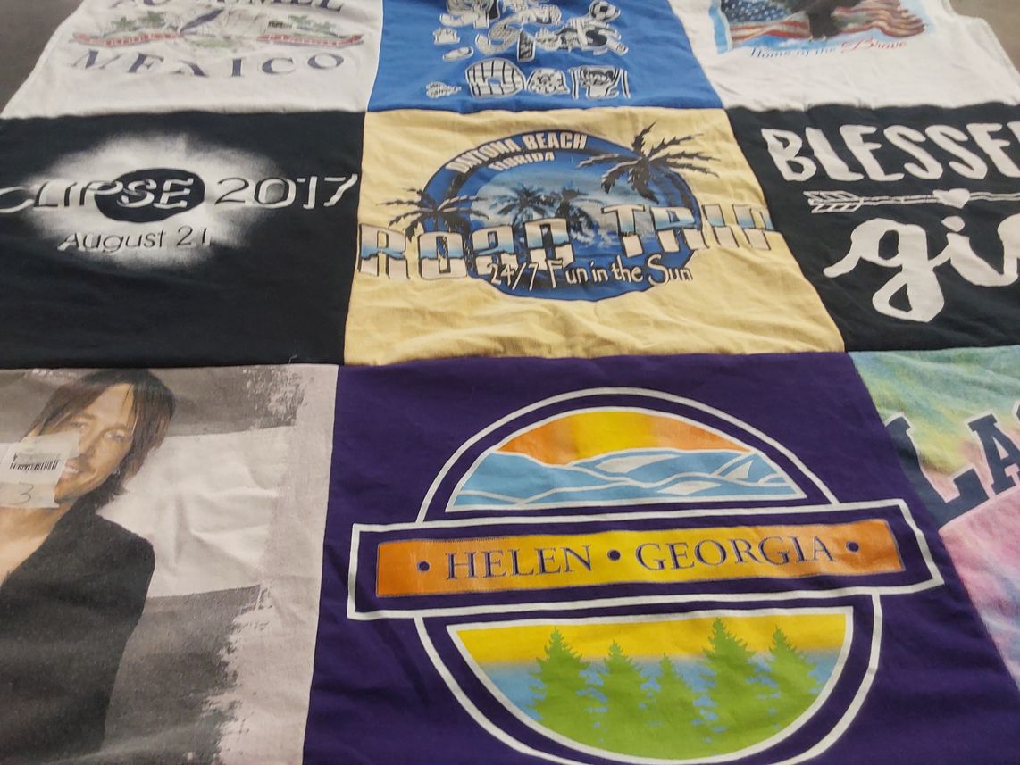 T-shirt quilt with travel, beach themes by Ronnie from KY