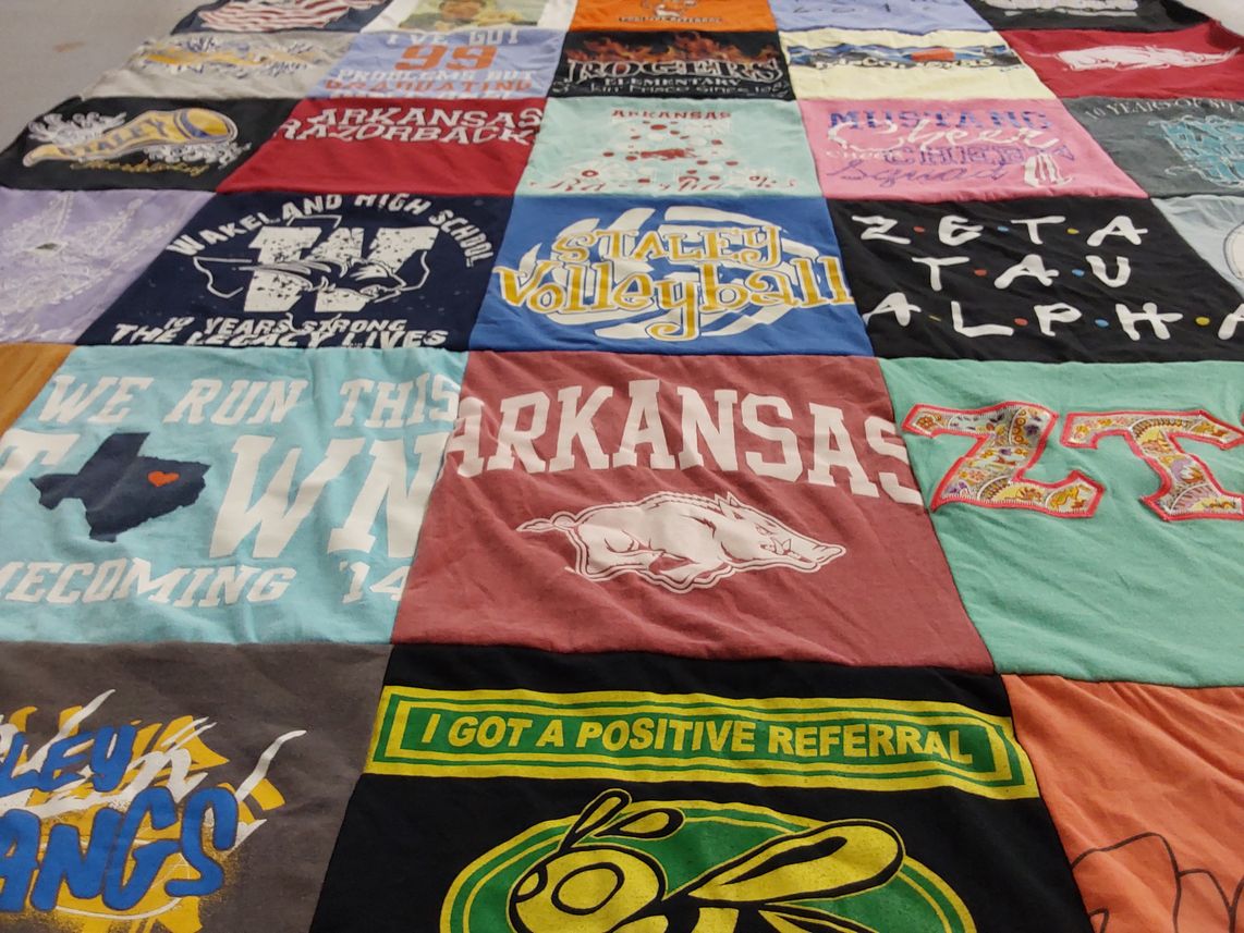 T-shirt quilt featuring university of arkansas razorbacks by Douglas from TX