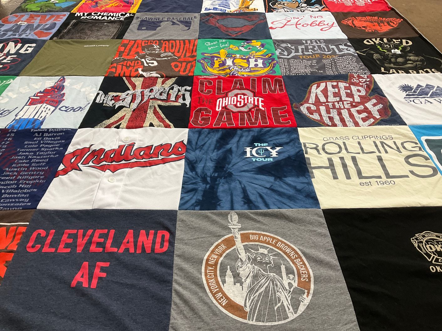T-shirt quilt featuring cleveland indians by Alex from OK