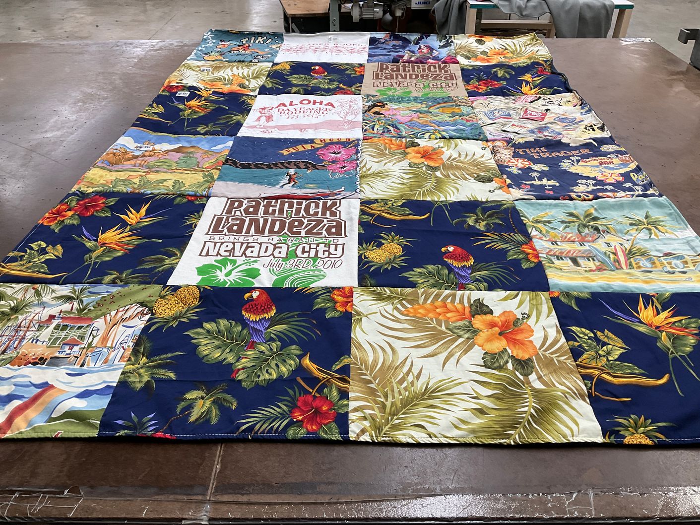 T-shirt quilt with hawaii, tropical themes by Leslie from CA