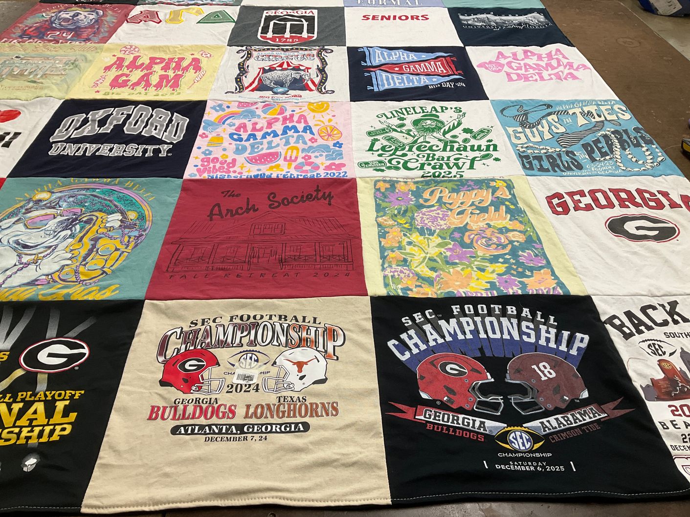 T-shirt quilt featuring georgia bulldogs by Lindsey from TN