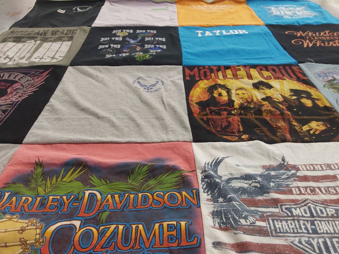 T-shirt quilt with motorcycles, music themes by LISA from TN