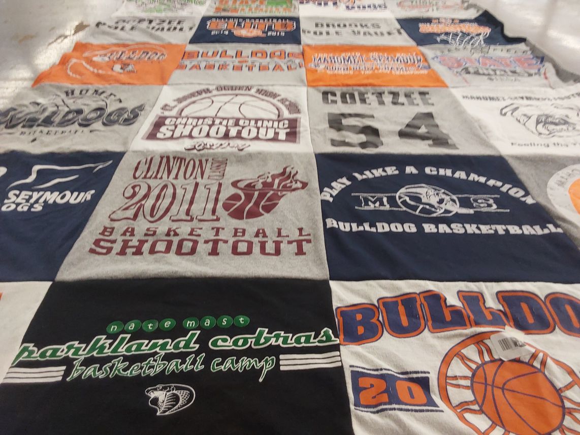 T-shirt quilt featuring bulldogs, parkland cobras by Hannelie from IN