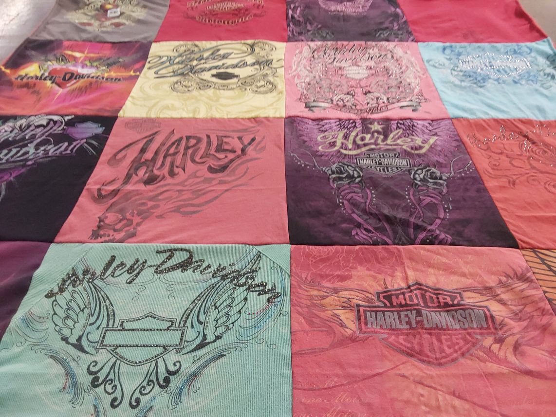 T-shirt quilt with motorcycles themes by Annetta from NV