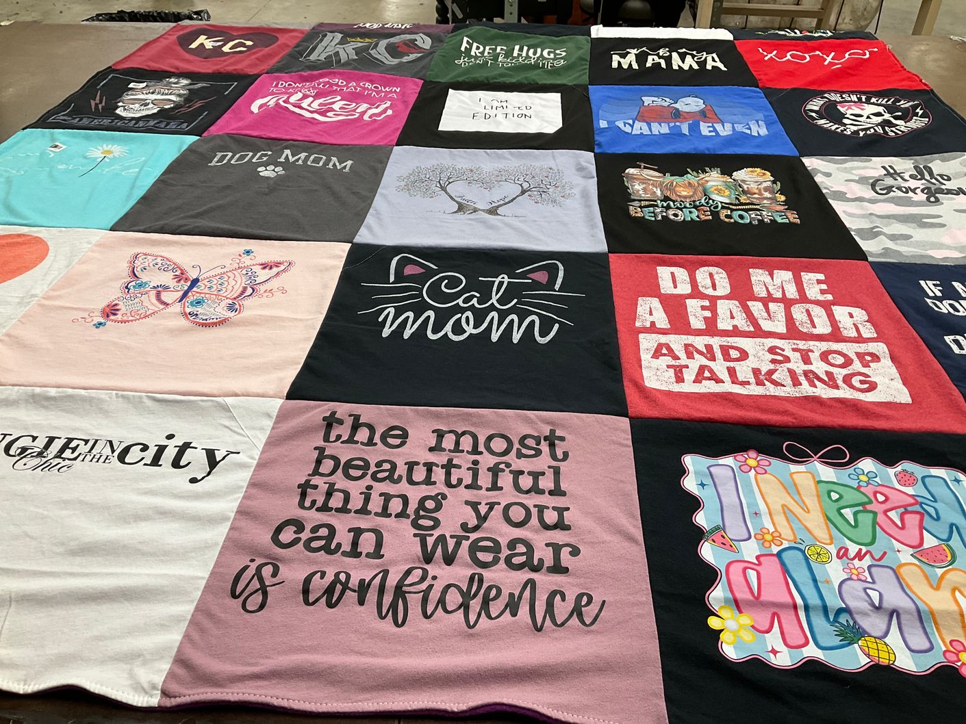 T-shirt quilt with animals, cats themes by Jackie from MO