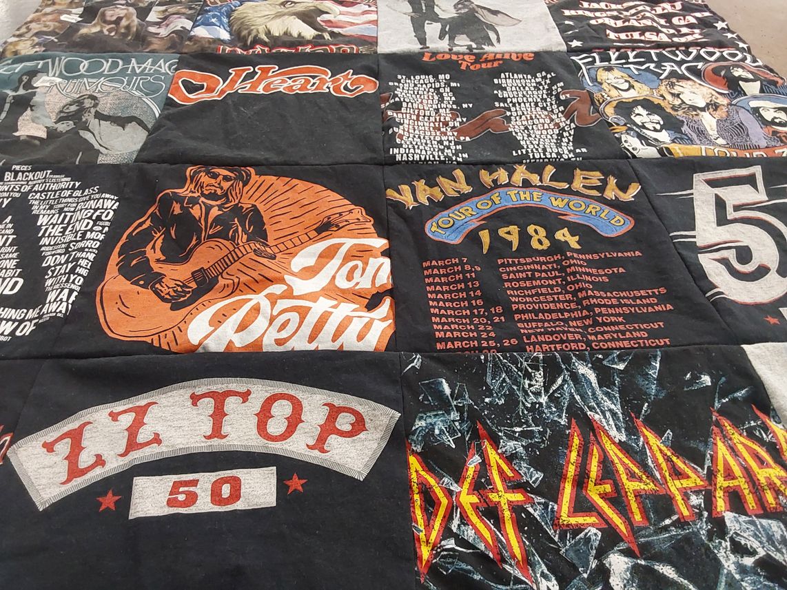 T-shirt quilt with rock music, music concerts themes by Wronal from MS